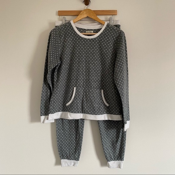 Nicole Miller Other - Nicole Miller Fleece Pajama Set